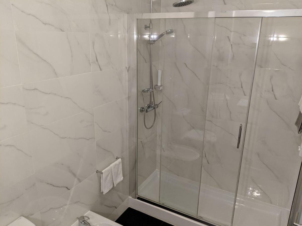 Apartamento Em Monsanto - *