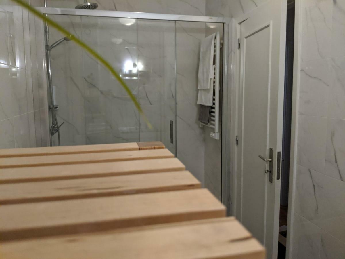 Em Monsanto - Apartamento *